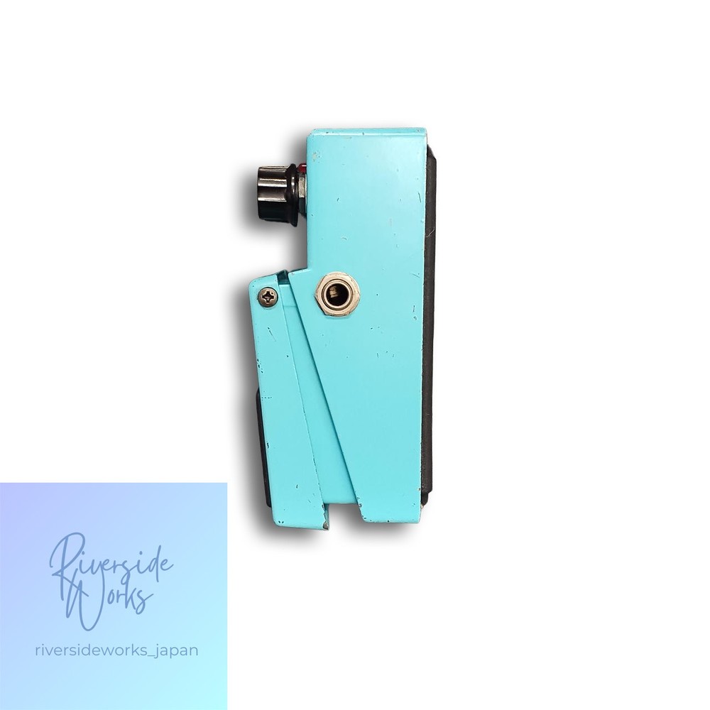 BOSS CE-2 Guitar Effect Pedal