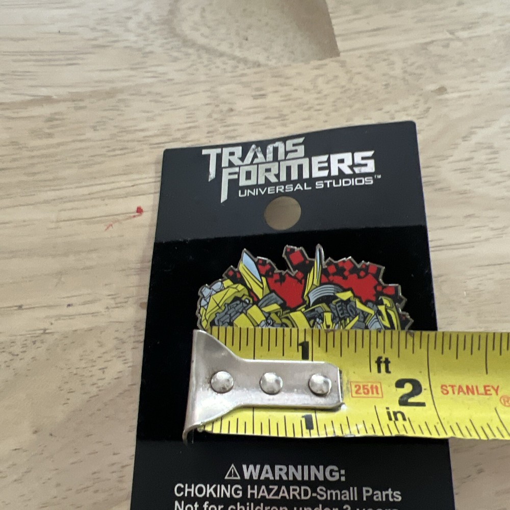 Universal Studios Hasbro Bumblebee Pin Trading