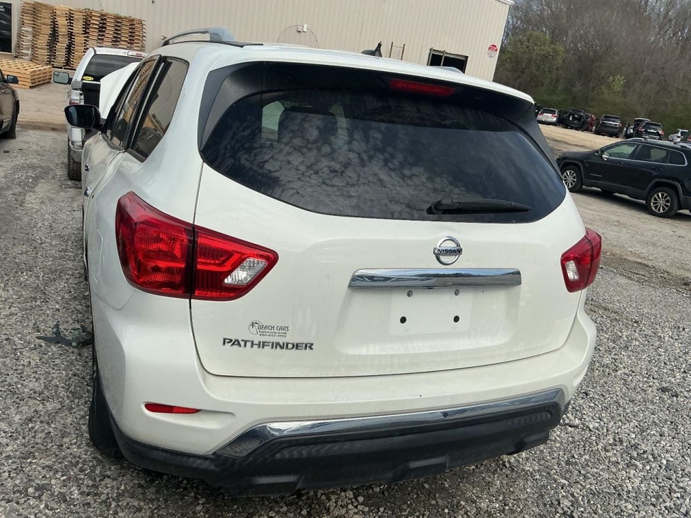 PATHFINDR 2017 Glove Box 4994777