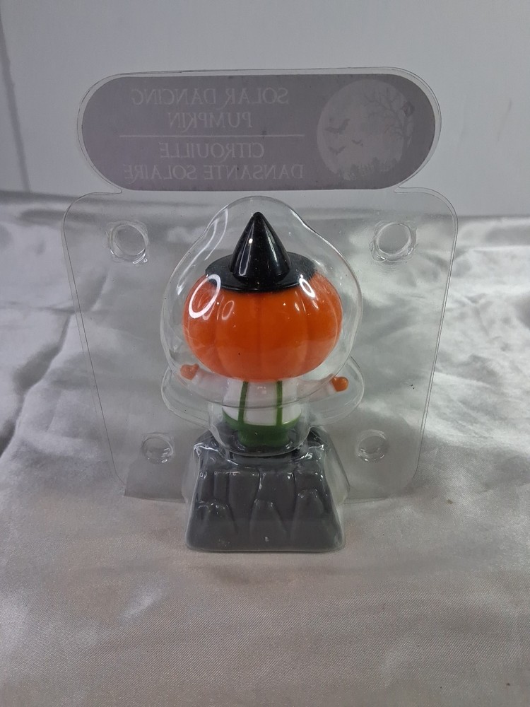 Solar Powered Halloween Dancing 5" Pumpkin with Overalls - New