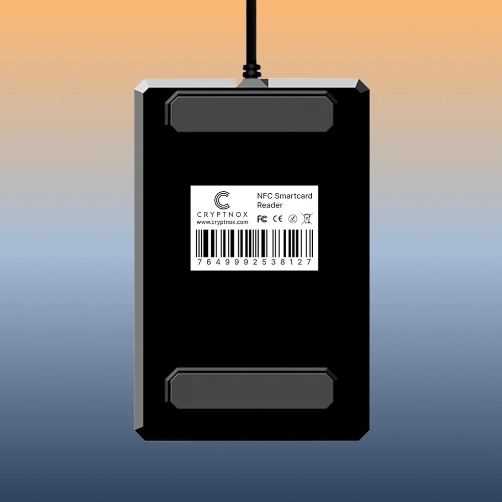 Versatile NFC Card Reader with Fast Data Transfer and Multiple Compatibility