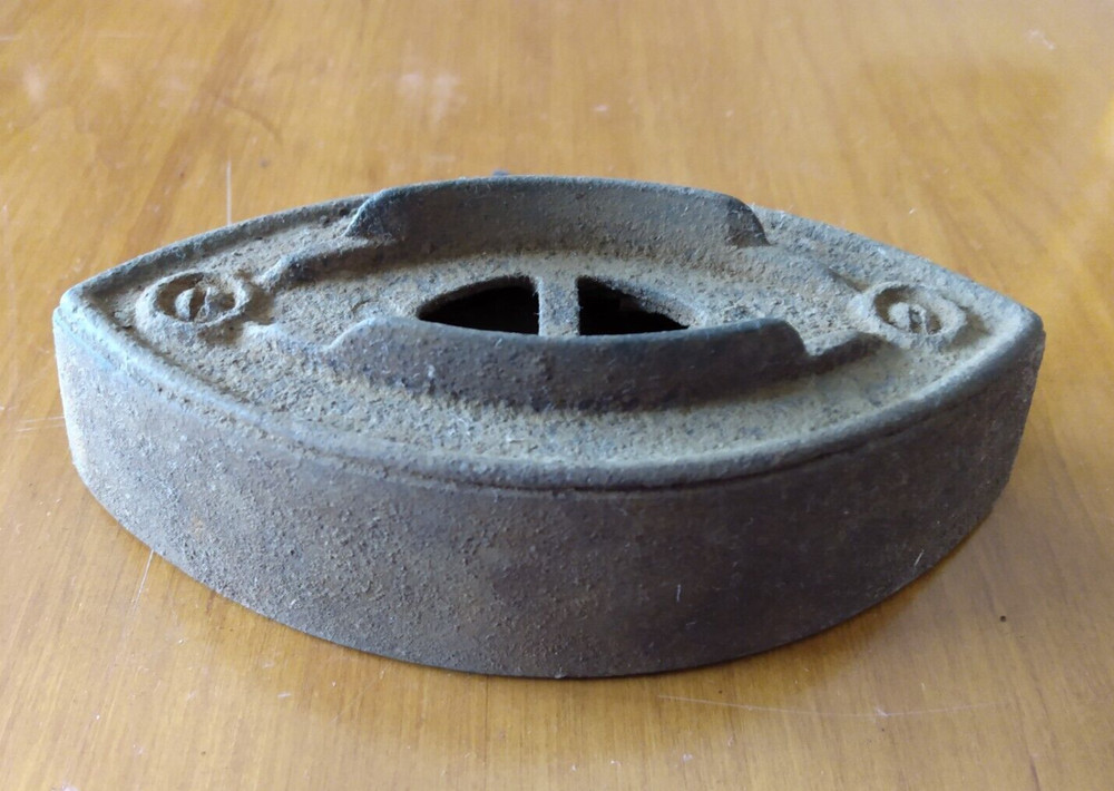 2 SAD IRONS CAST IRON ~ UNMARKED ~ Size 2, 5 lbs. & Size 1 (?) 4 1/2 lbs.