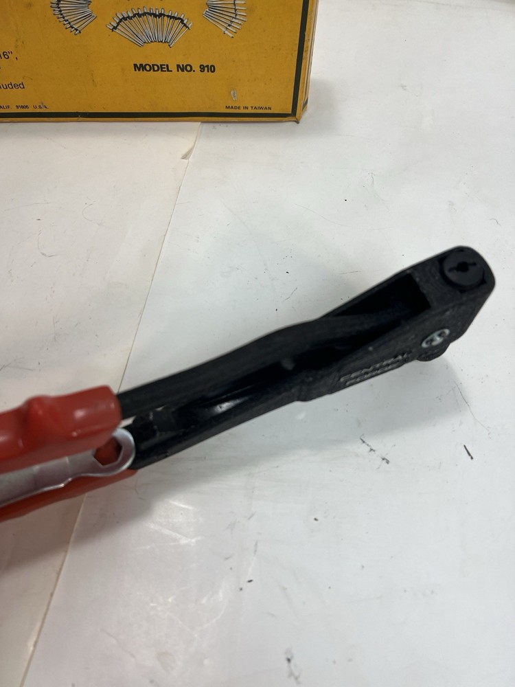 Central Forge Model No. 910 Hand Riveter Kit