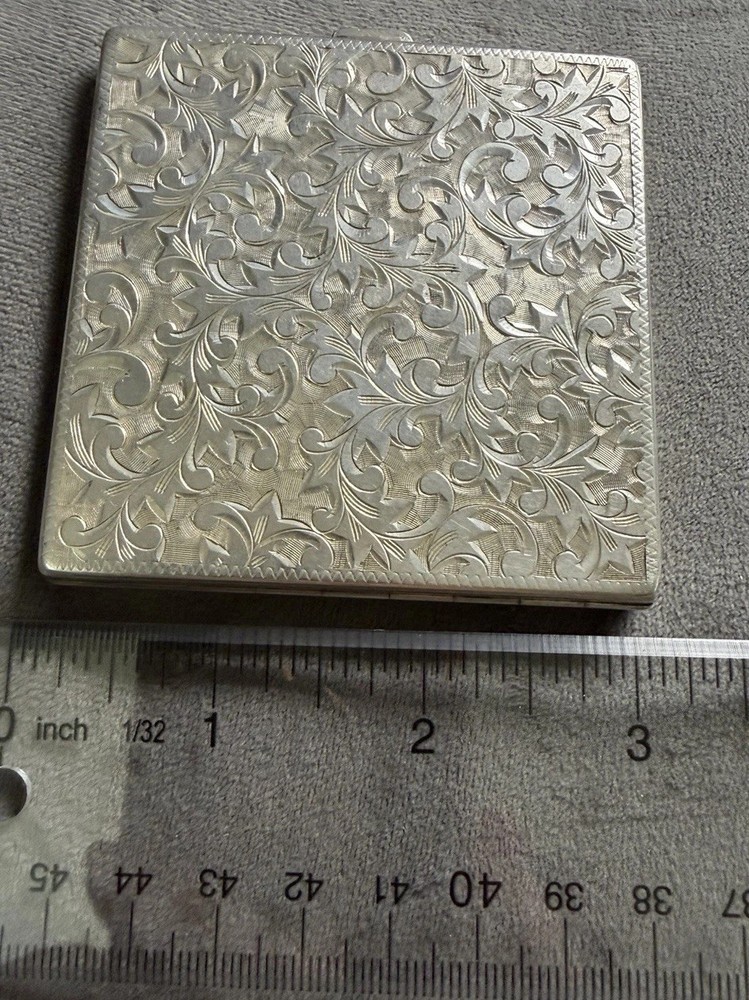 Antique Silver Makeup Compact With Flora Pattern & Leaf Scroll Pattern 3" 161 gr