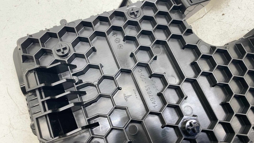 ⭕ 20-24 Model Y Front Left Frunk Low Voltage Body Controller Module 1497847-10-D