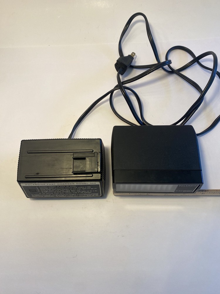 POLAROID ELECTRONIC FLASH AND FAST CHARGER MODEL 363