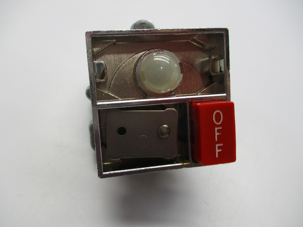 CUTLER HAMMER E30DX13 PUSHBUTTON NSMP