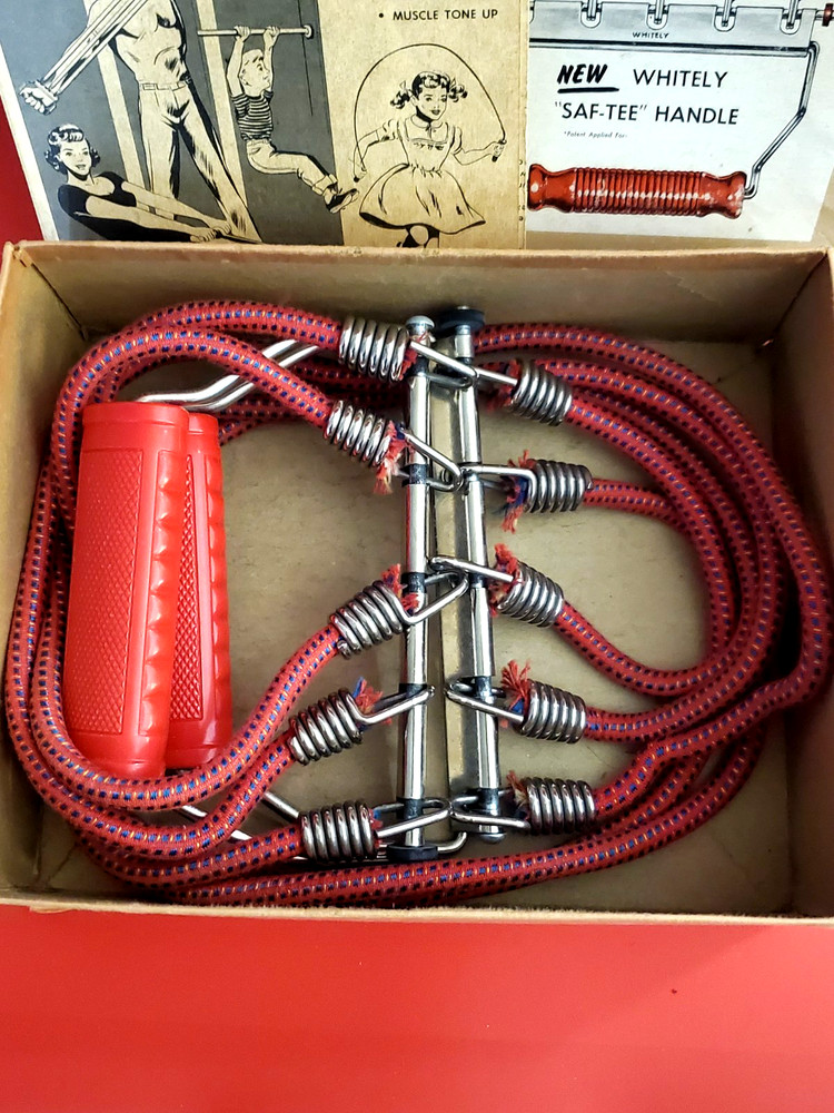 VINTAGE WHITELEY ORIGINAL CHEST PULL BOX W/INSRUCTIONS💪