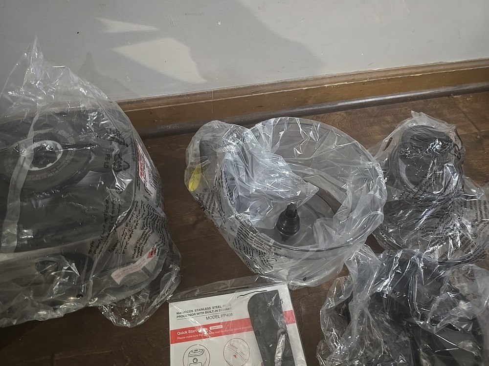 MAGICCOS Model FP408 Stainless Steel Food Processor - Missing Blades