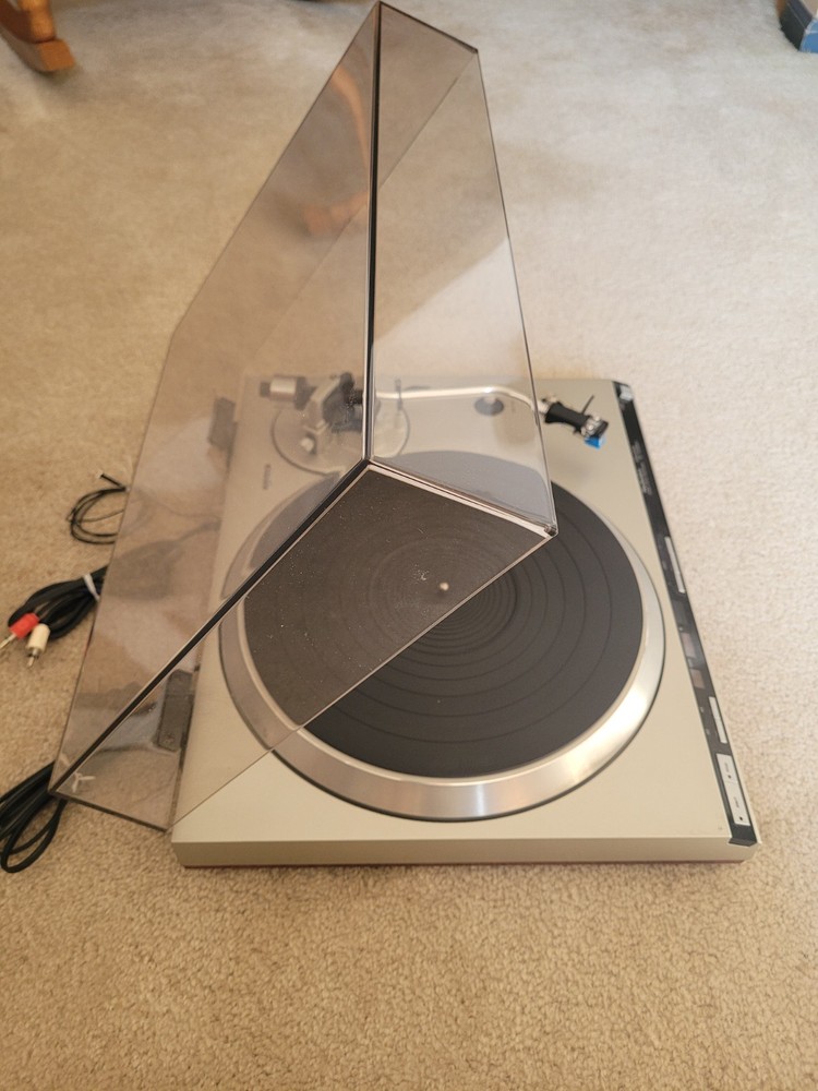 Vintage Technics SL-1300MK2 Turntable - Excellent Condition