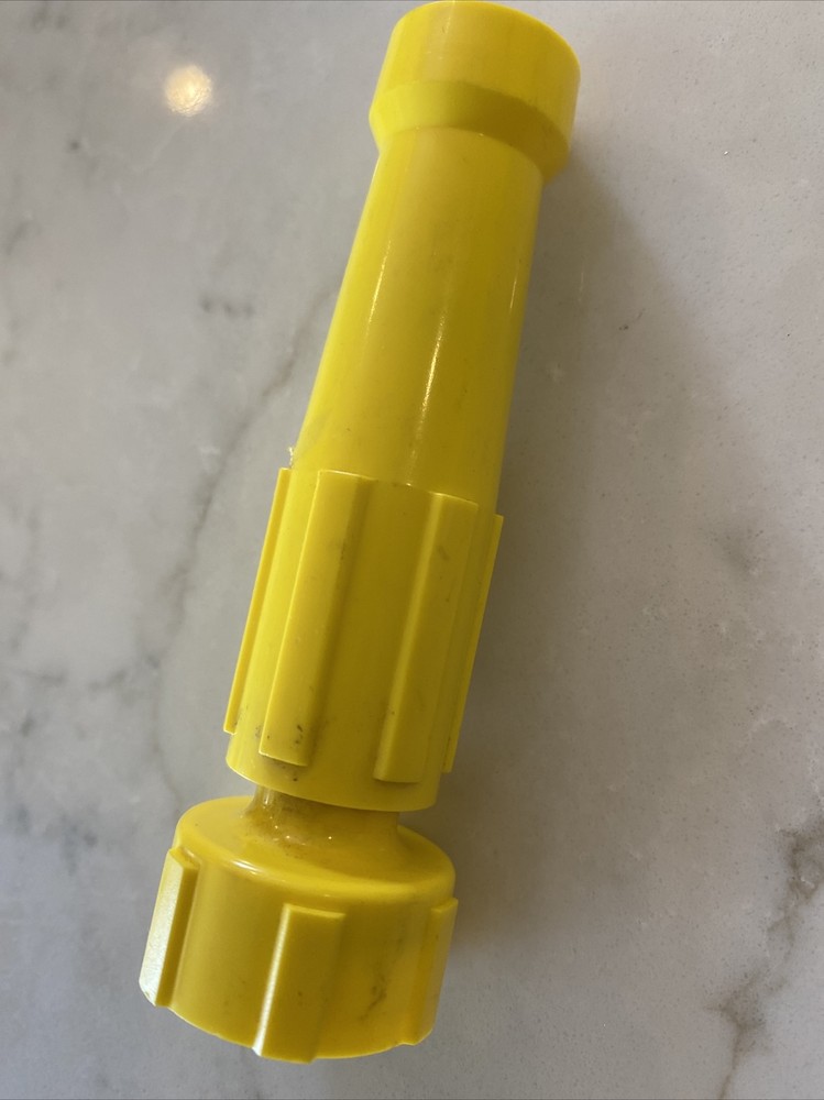 plastic adjustable spray nozzle,yellow 4”