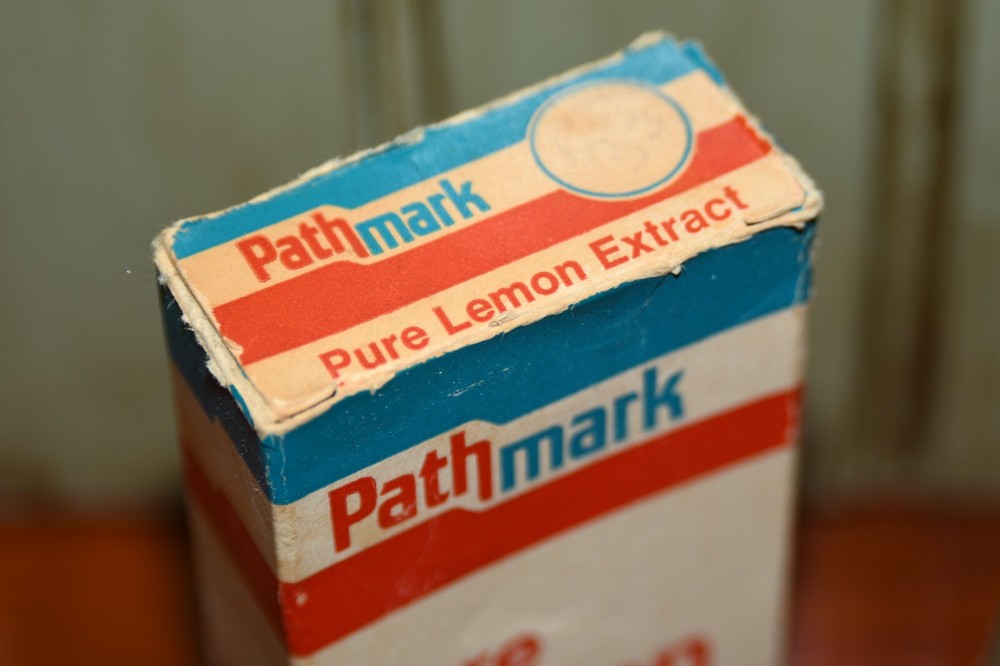 Vintage Pathmark Pure Lemon Extract Bottle & Box Kitchen Retro 2 oz.