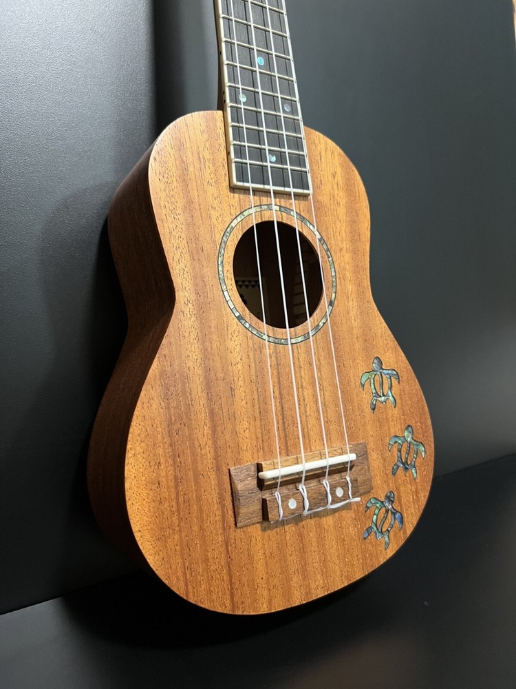 Maui Ukulele Co. Solid Mahogany Soprano with Turtles Inlay
