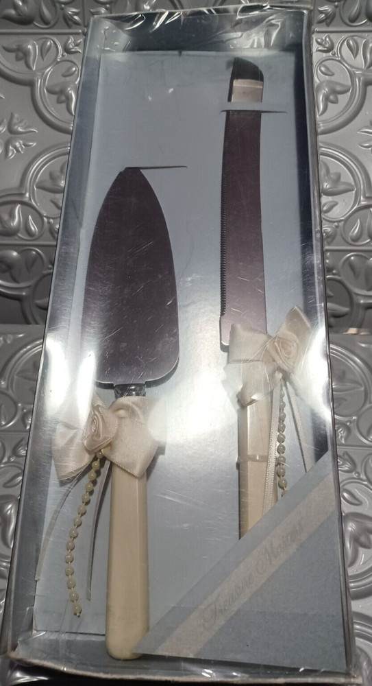 Wedding Cake Serving Set Treasure Masters His & Hers