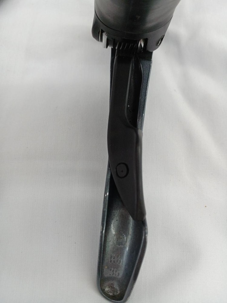 ST-2400 STI Leer