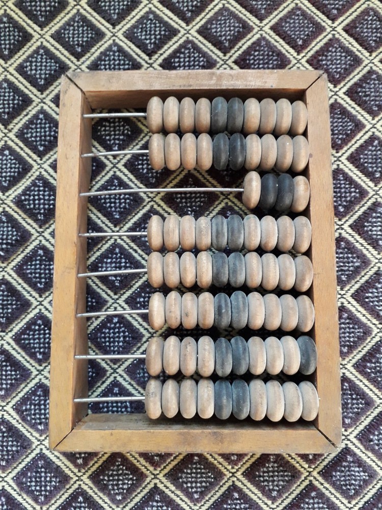 Manual counting machine