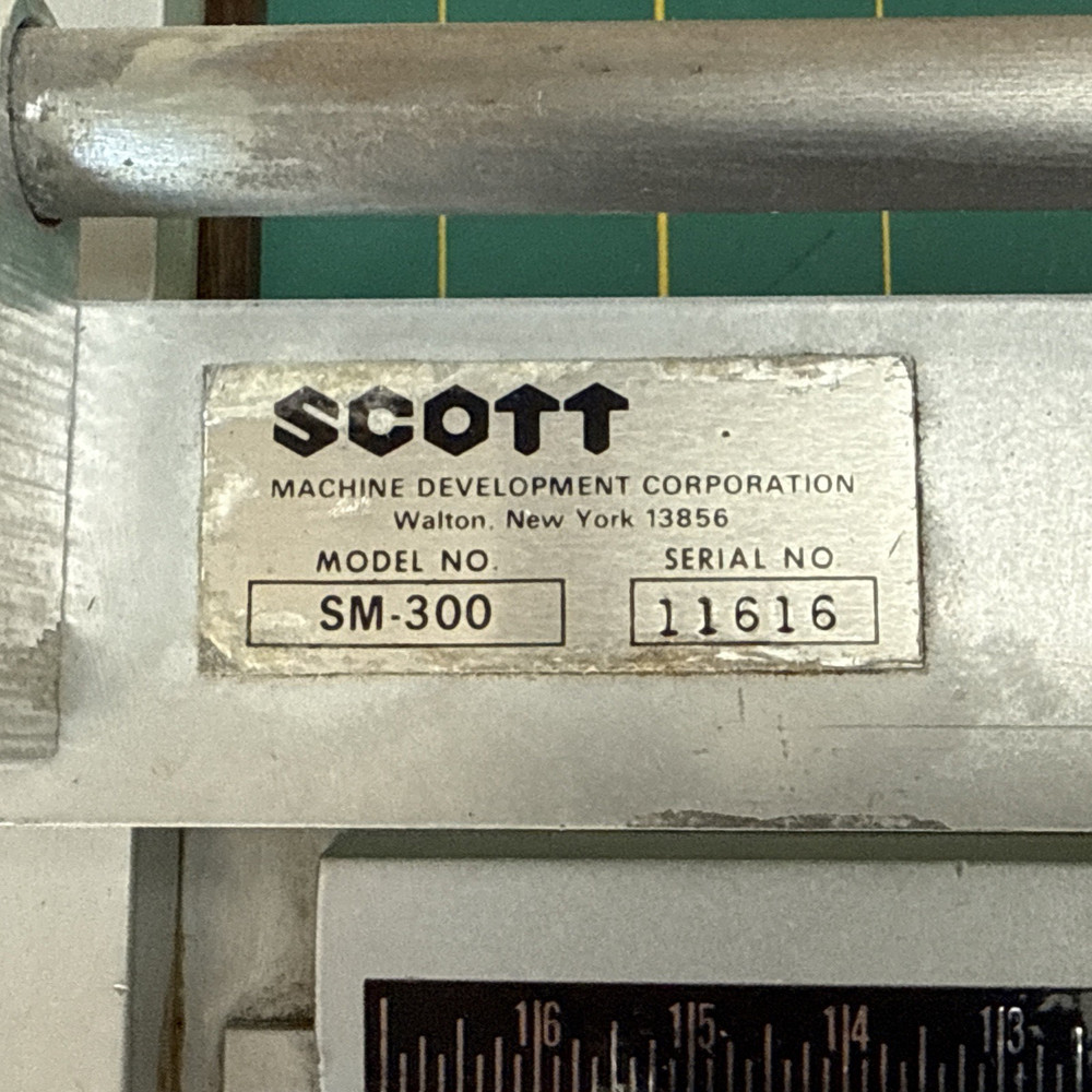 Scott SM-300 pantograph engraving machine