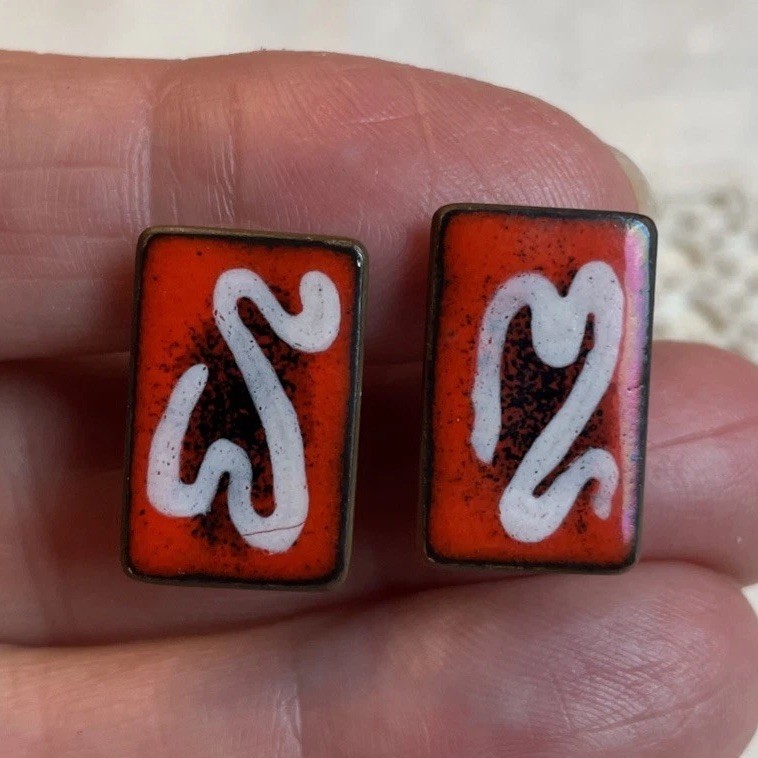 VTG Enamel Screw back Earrings Red Multi Abstract