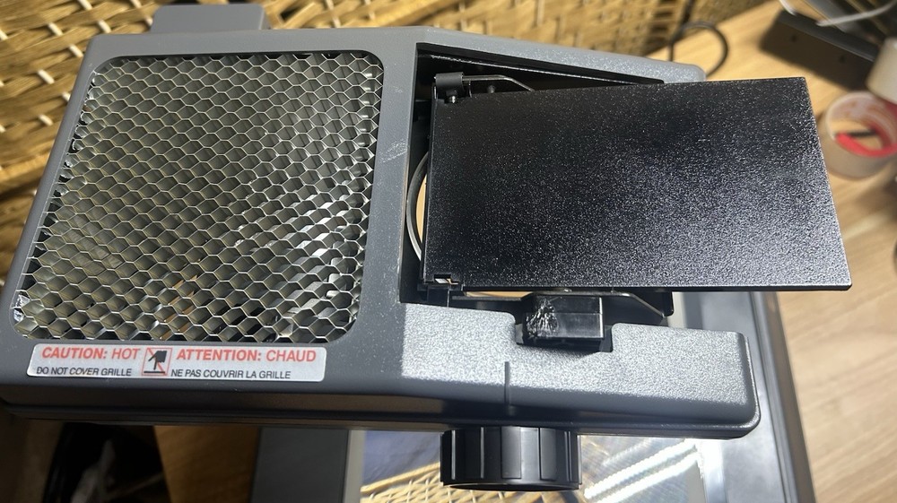 3M Compact Folding Portable Overhead Projector 2000 AG Carrying Case Tabletop