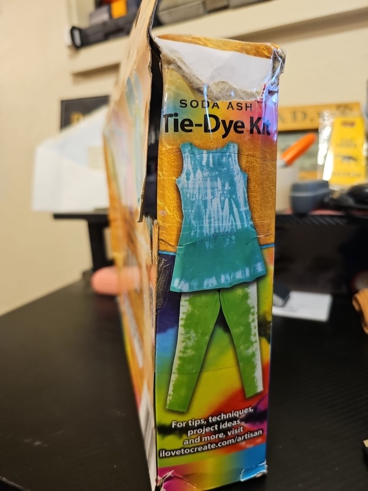 tie dye kit open box
