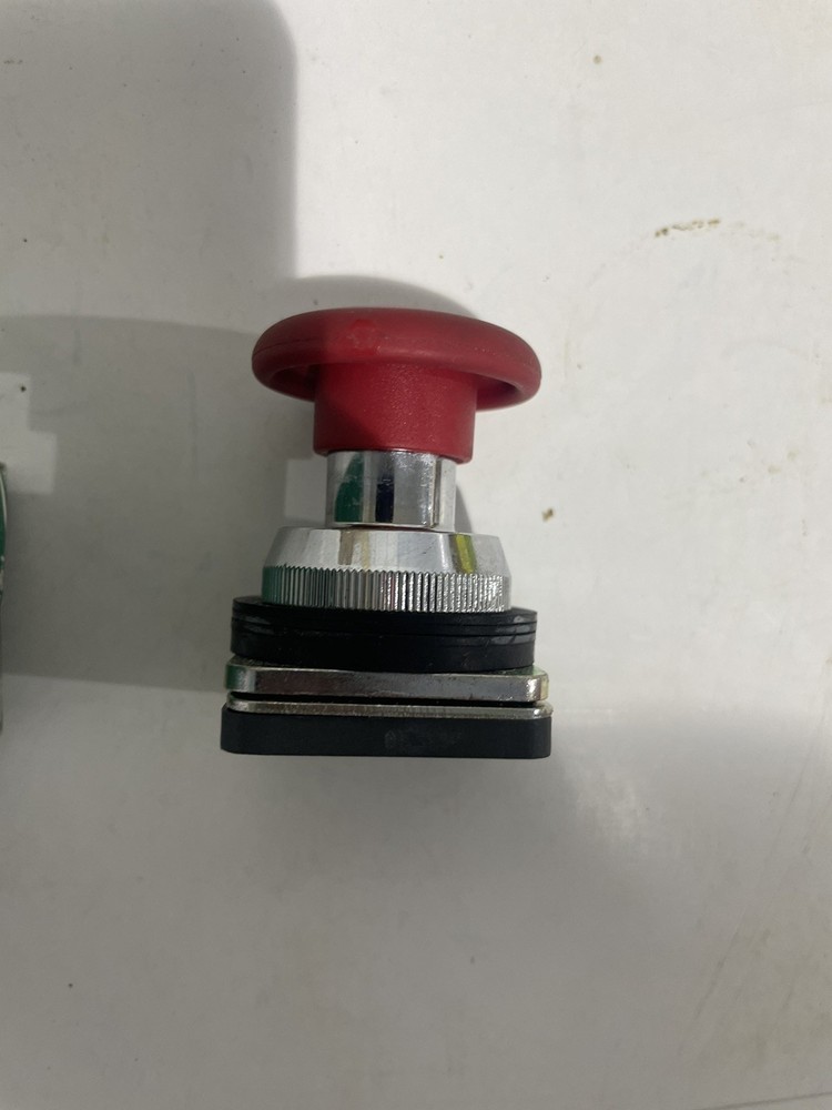 NEW TEKNIC AML4 RED PUSH BUTTON OPERATOR