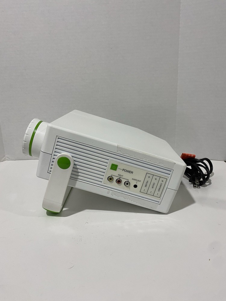 LightBlast Entertainment Projector with Box – Works Great