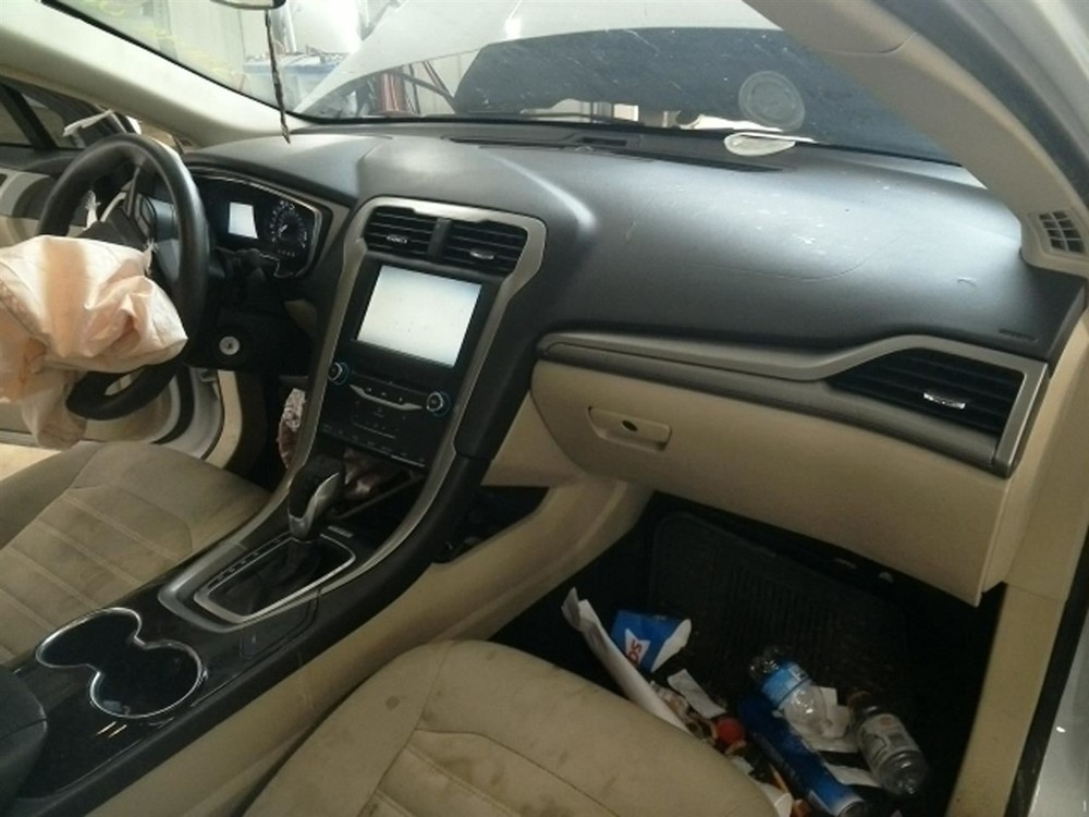 FUSION 2014 High Mounted Stop Light 104929724