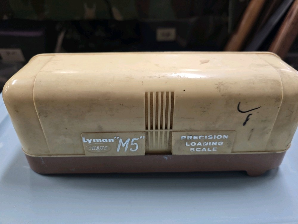 LOT #101 LYMAN M.5 RELOADING POWDER SCALE