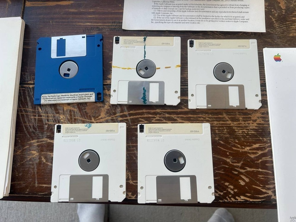 Apple Macintosh System Software Update Version 5.0 Boxed w Disks Manuals