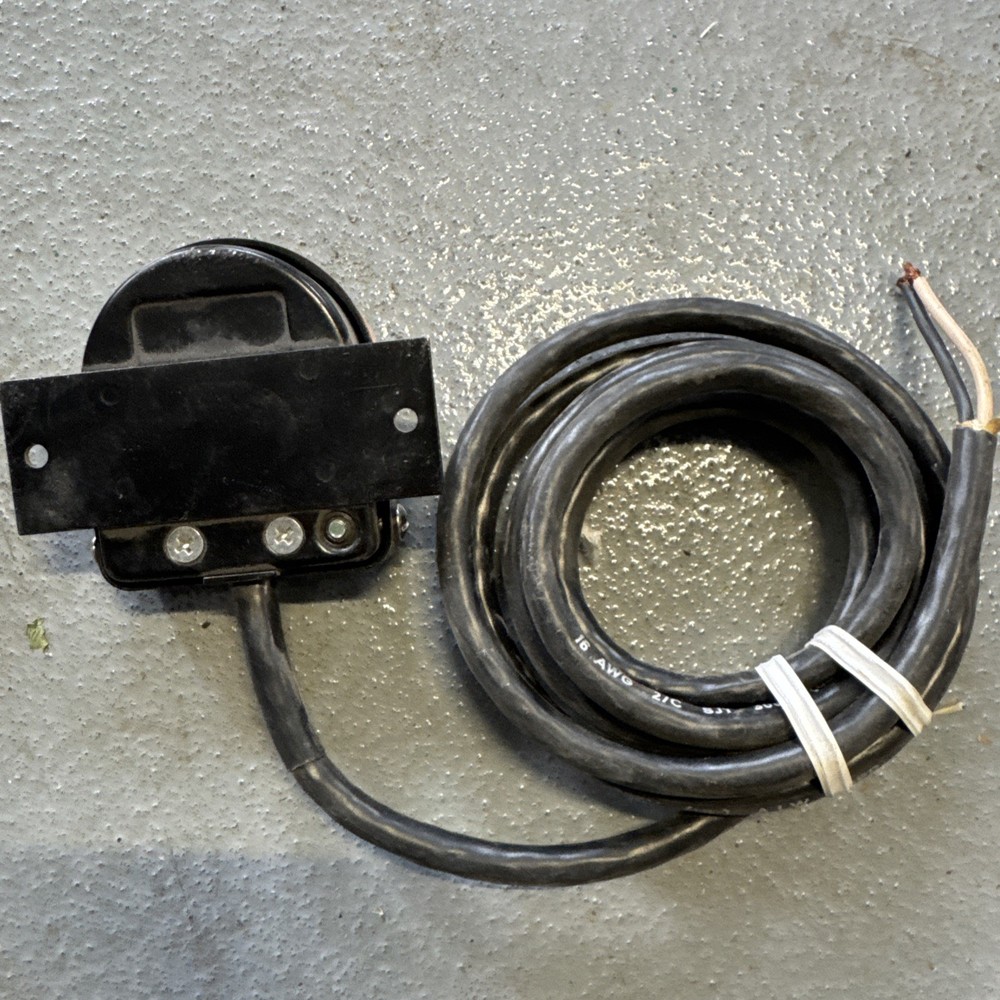 Compact Brand Floor Switch