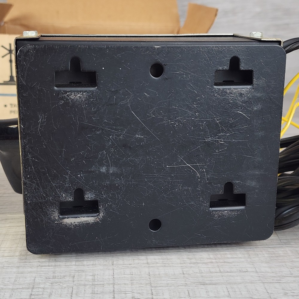 MRC TrainPack Model 100 Train Controller Power Transformer N / HO Scale