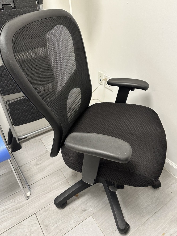 Executive Office Chair￼