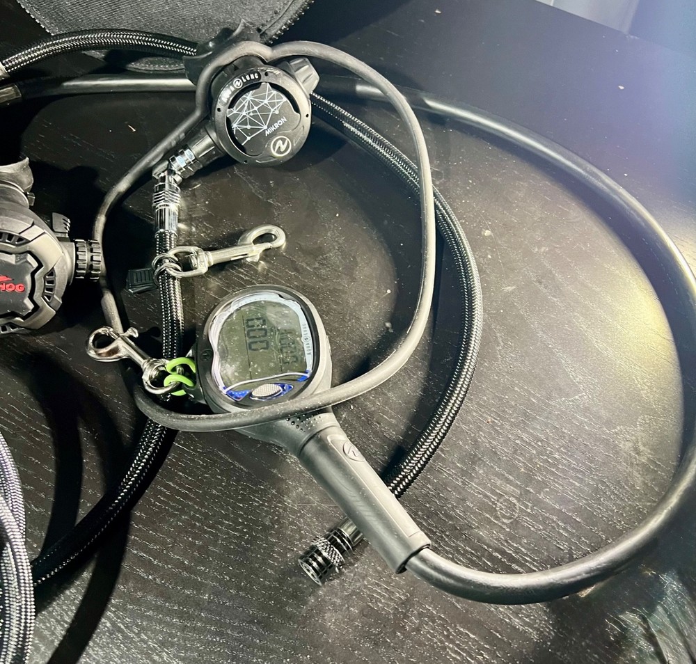 Aqual Lung Mikron w/ HOG Octo Regulators