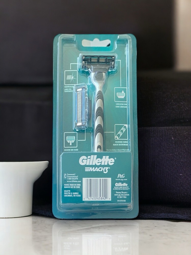 Gillette Mach3 Men's Razor Handle + 2 Blade Refills (Packaging May Vary)