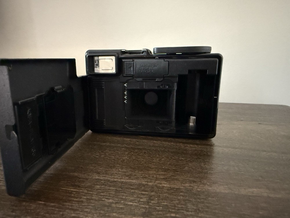 Agfa Optima 535 Electronic Sensor Camera w/ Case & Shoulder Strap