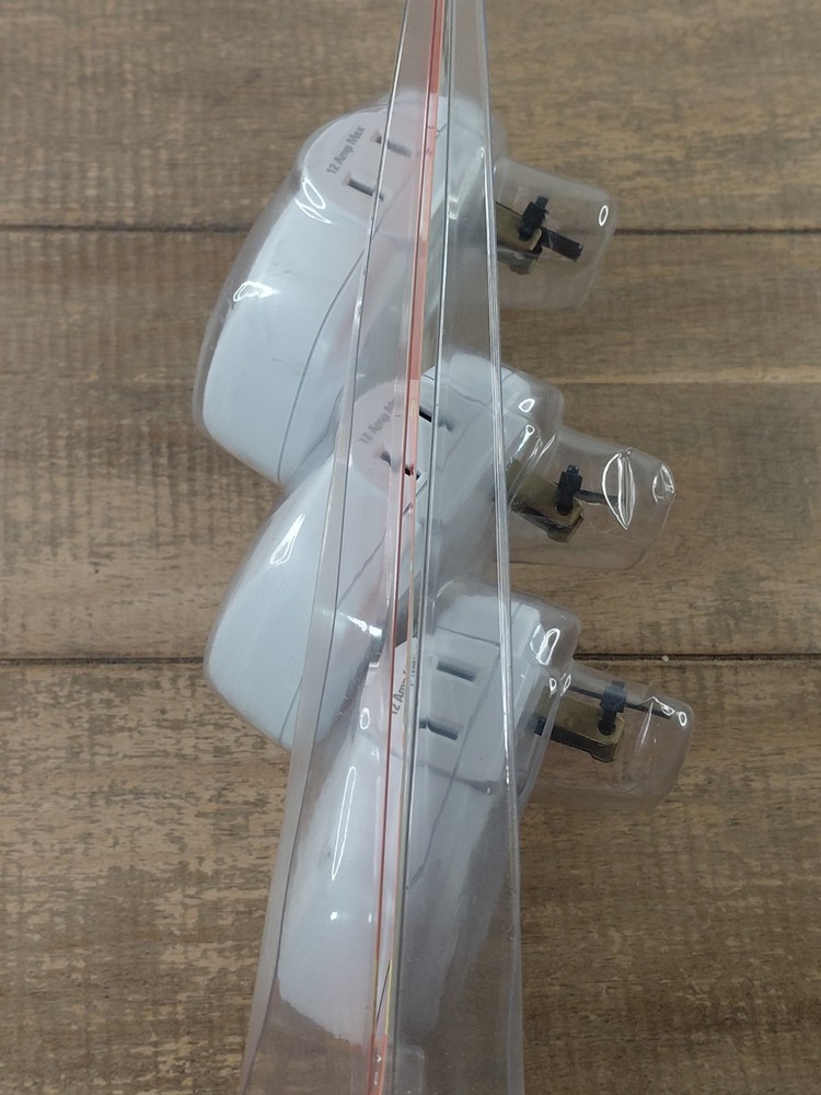 Black & Decker Electronic Pest Repeller 3-Pack Plug-In EP310-3P