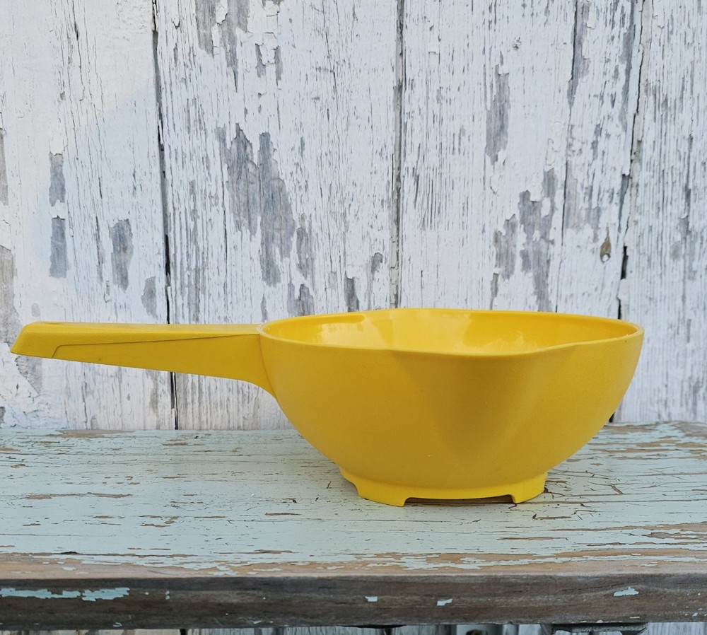 Tupperware Yellow 1-quart Colander Strainer