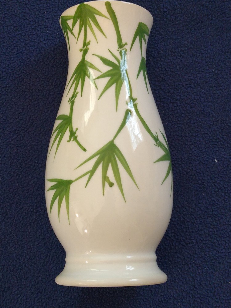 PANDA CARDEN 8" Vase