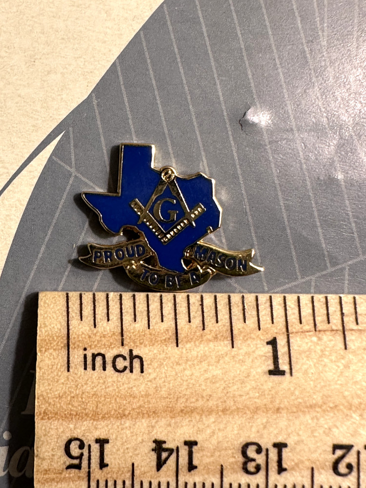 TEXAS MASONIC BLUE & GOLD PLATED LAPEL PIN B907