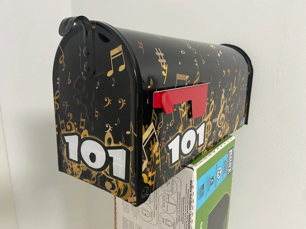 Musicians Custom Mailbox - Handmade Gift For Dad - Personalized gift for her