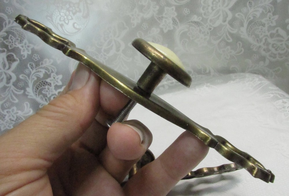 Vintage Brass DRAWER PULLS Knobs Button Handle w Back Plates Canada CK3144 SP13
