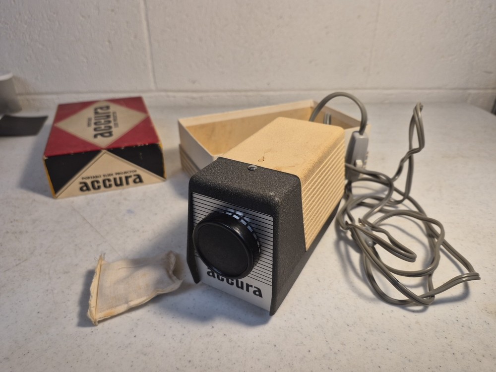 Vintage Accura Portable Slide Projector