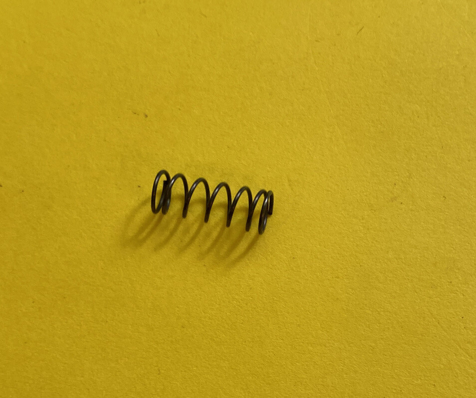 *NOS* 7013 RELIABLE SPRING FOR SEWING MACHINE