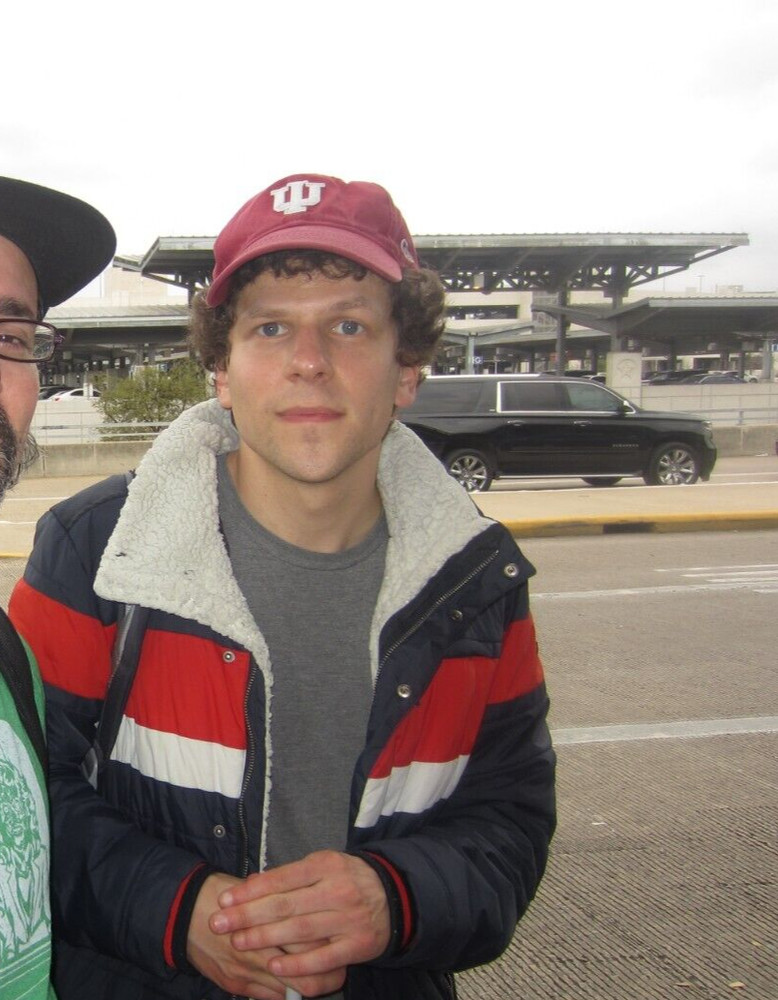 JESSE EISENBERG SIGNED LEX LUTHER 8X10