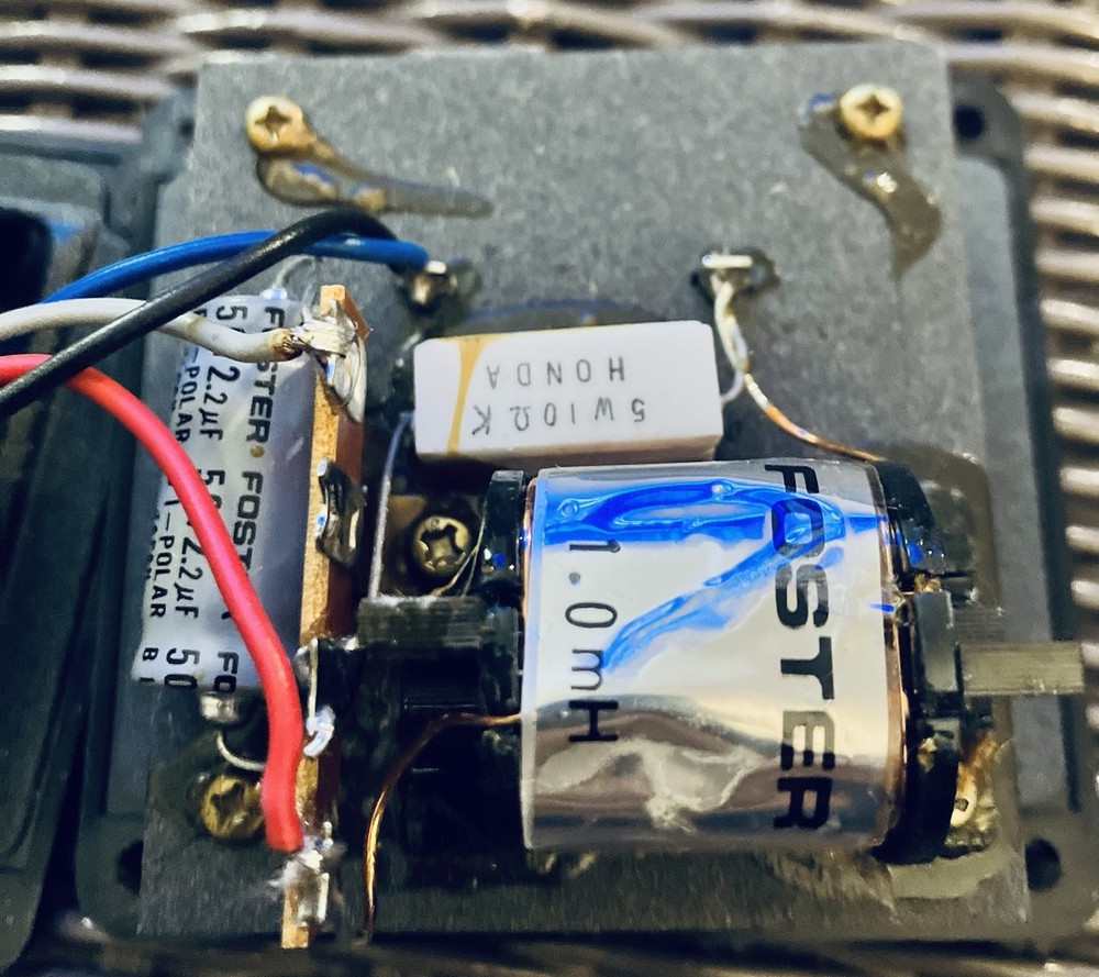 Realistic Minimus 11 Crossover And Speaker Connection