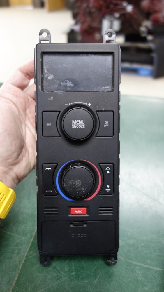22508117 Volvo Sleeper HVAC Controls