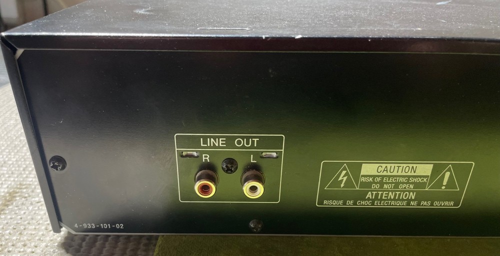 Sony CDP-190 Compact Disc Player, New Belt, Tested and Working