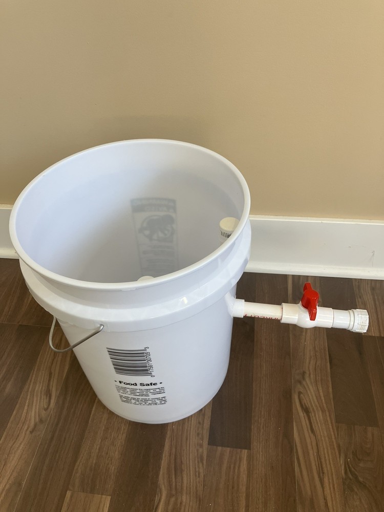 Spa Filter Cleaning System: Bucket Jet