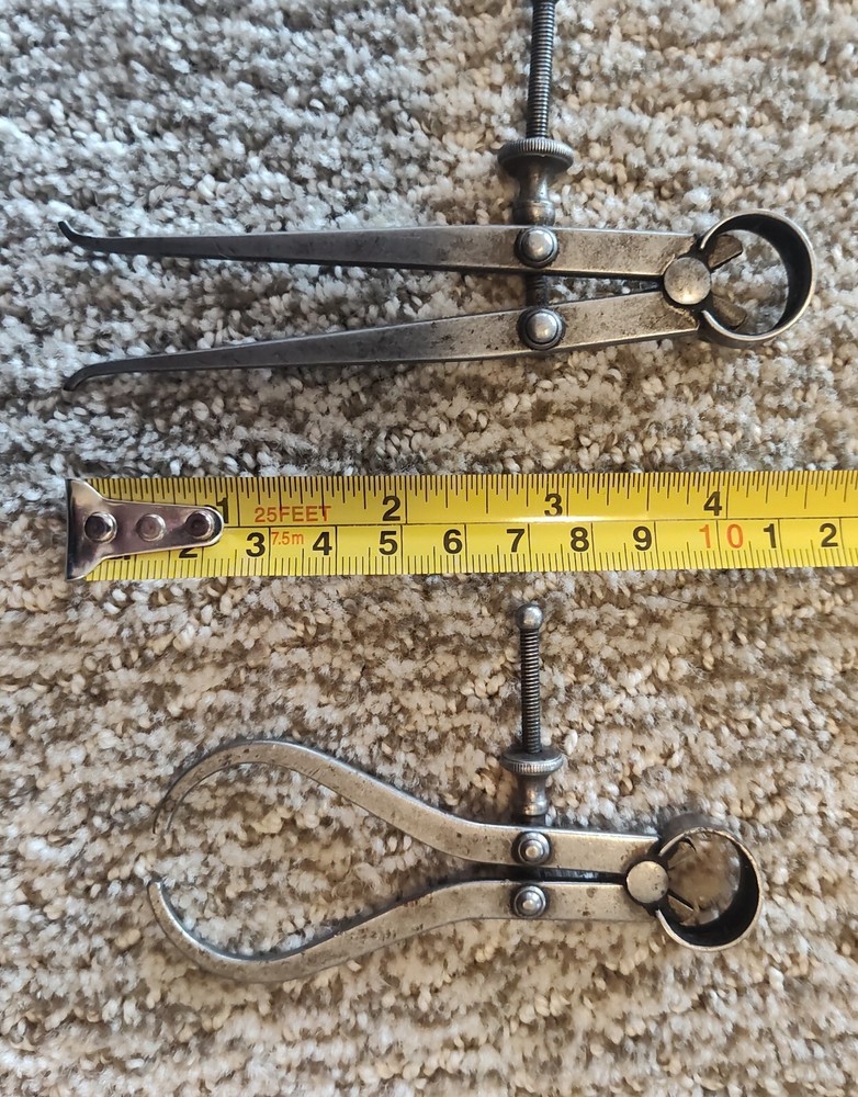 🗽 VINTAGE CALIPER SET OF 2