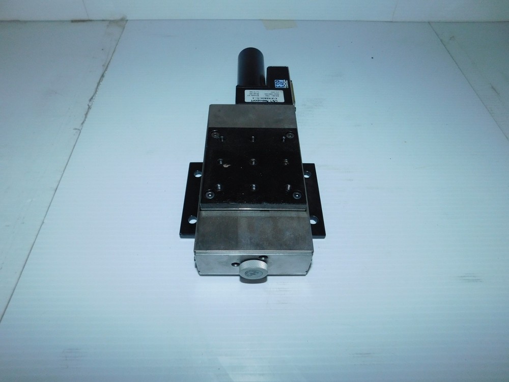 *JM* NEWPORT UZM80CC.1 MOTORIZED VERTICAL LINEAR STAGE (MCE169)